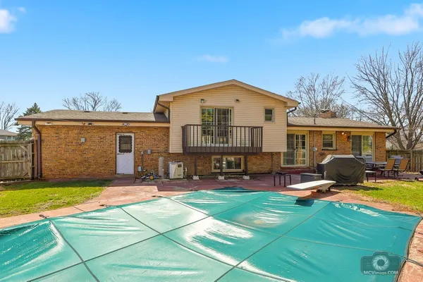 $414,900 | 20W260 Meadow Lane, Lemont, IL 60439