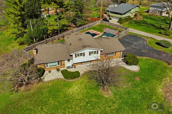 $414,900 | 20W260 Meadow Lane, Lemont, IL 60439