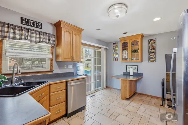 $414,900 | 20W260 Meadow Lane, Lemont, IL 60439