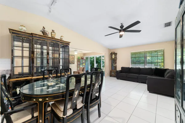 $250,000 | 15979 Forsythia Circle, Delray Beach, FL 33484