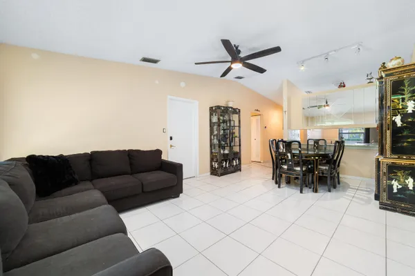 $250,000 | 15979 Forsythia Circle, Delray Beach, FL 33484