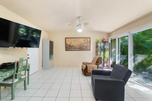$250,000 | 15979 Forsythia Circle, Delray Beach, FL 33484