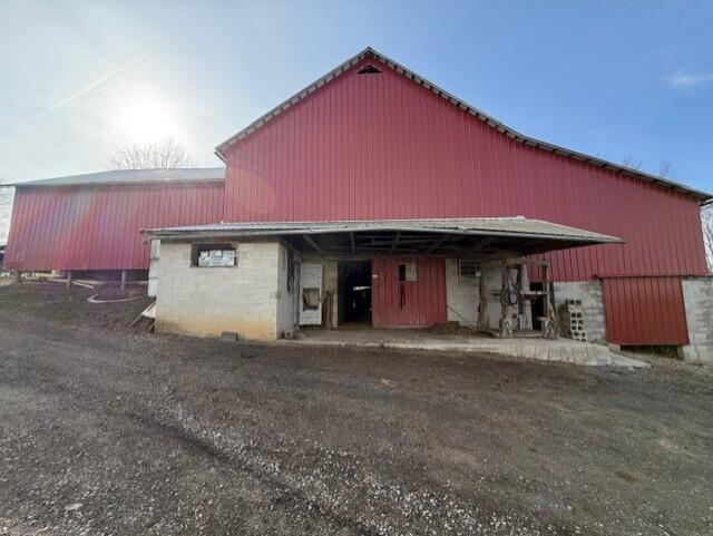 540 Flag Dale Road South Junction City, OH 43748 - Photo 20 of 48 Large livestock/hay barn