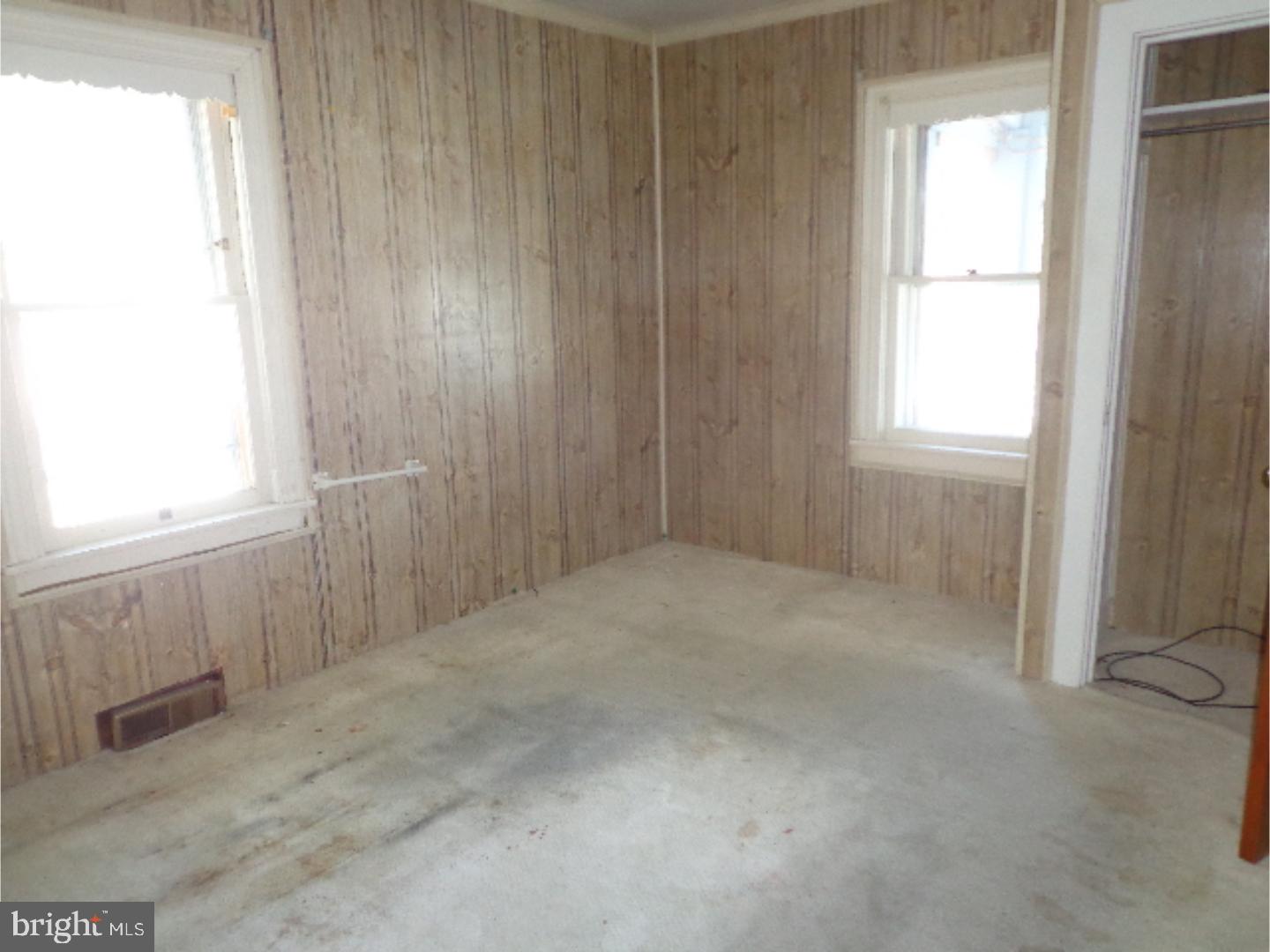 425 Summit Avenue Reading, PA 19607 - Photo 11 of 15