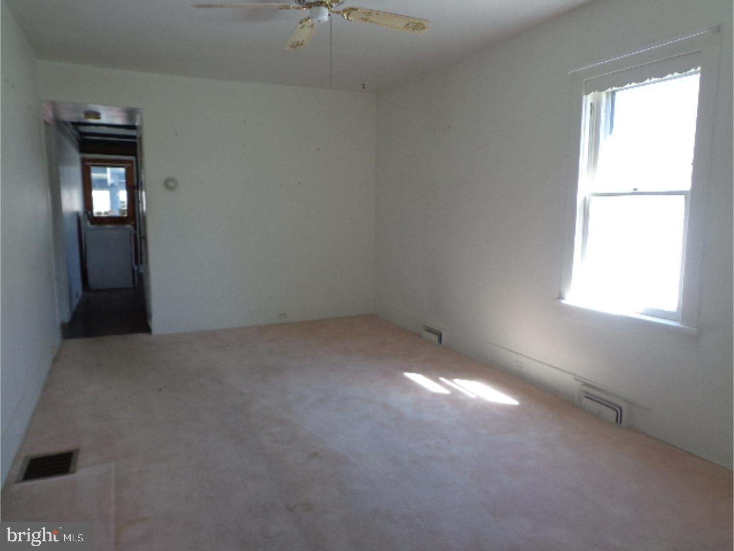 425 Summit Avenue Reading, PA 19607 - Photo 12 of 15