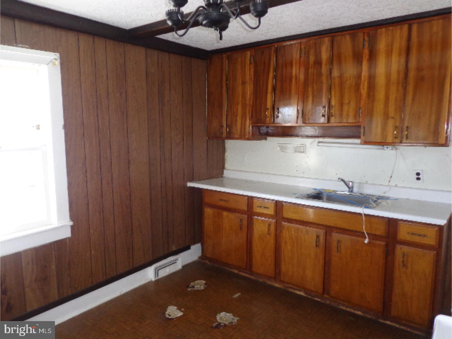 425 Summit Avenue Reading, PA 19607 - Photo 5 of 15