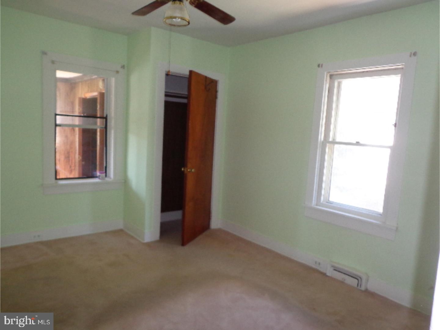 425 Summit Avenue Reading, PA 19607 - Photo 9 of 15