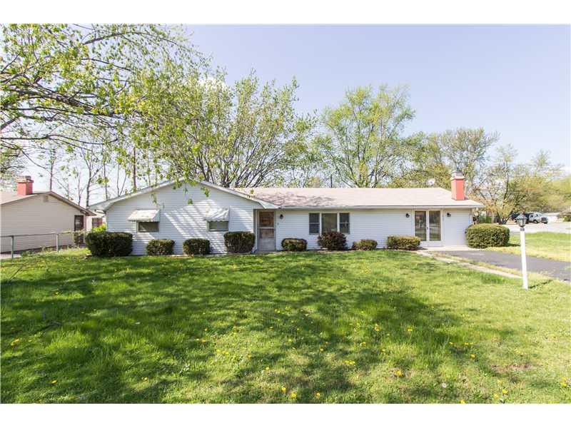 10242 Edgewood Road Brownsburg, IN 46112 - Photo 1 of 20 Gallery Image 1