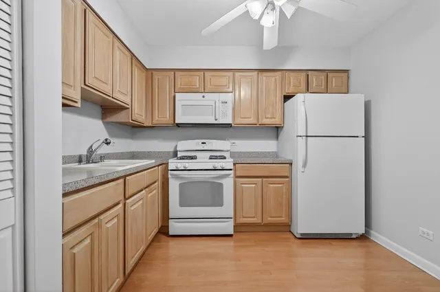 $199,000 | 6670 South Brainard Avenue, Unit 209, Countryside, IL 60525