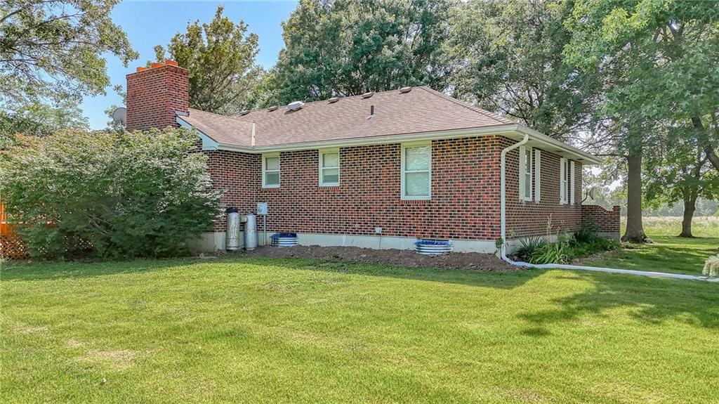 75 Northwest 1501st Road Holden, MO 64040 - Photo 5 of 44