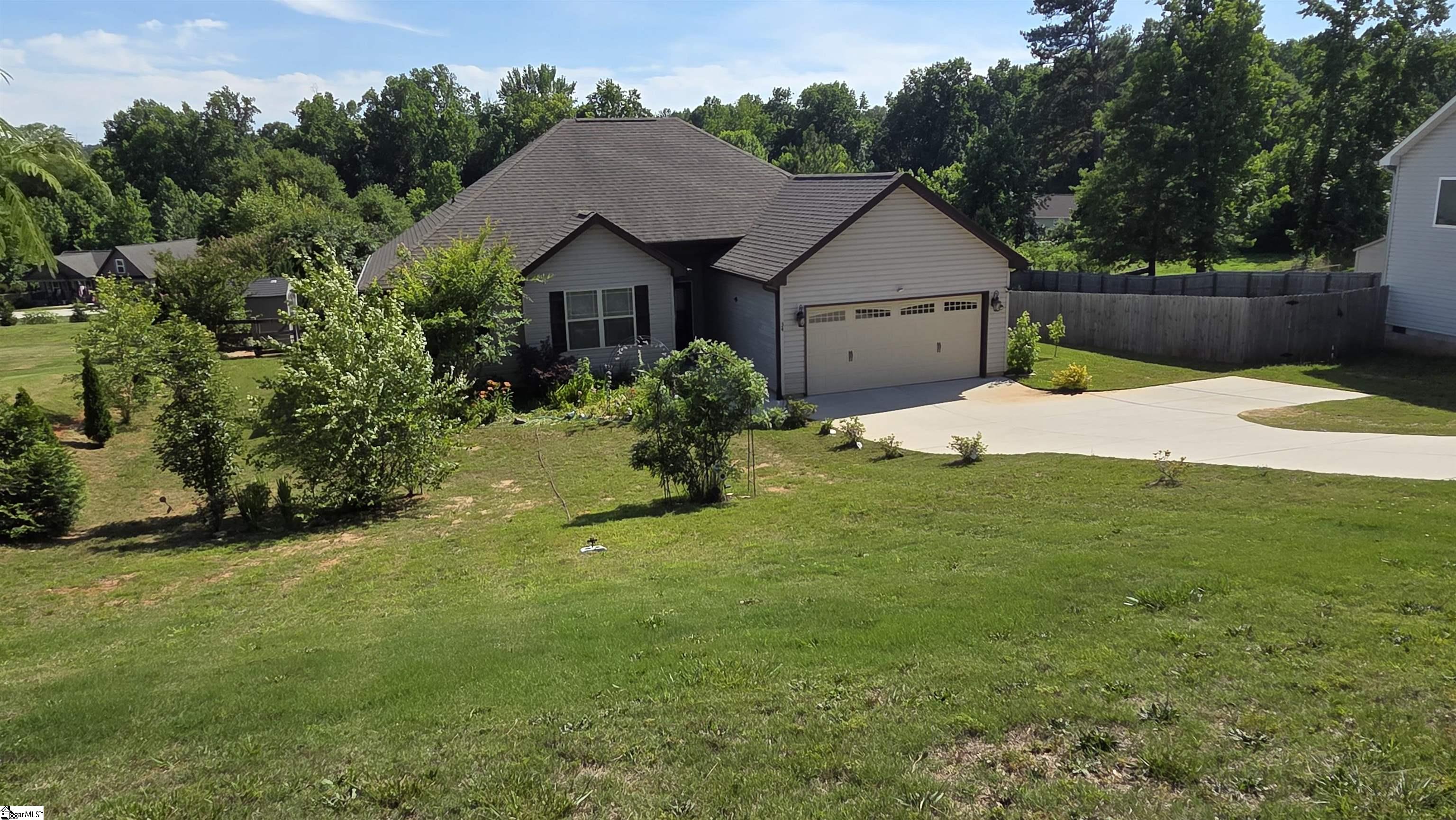 34 Montgomery Road Lyman, SC 29365 - Photo 2 of 36