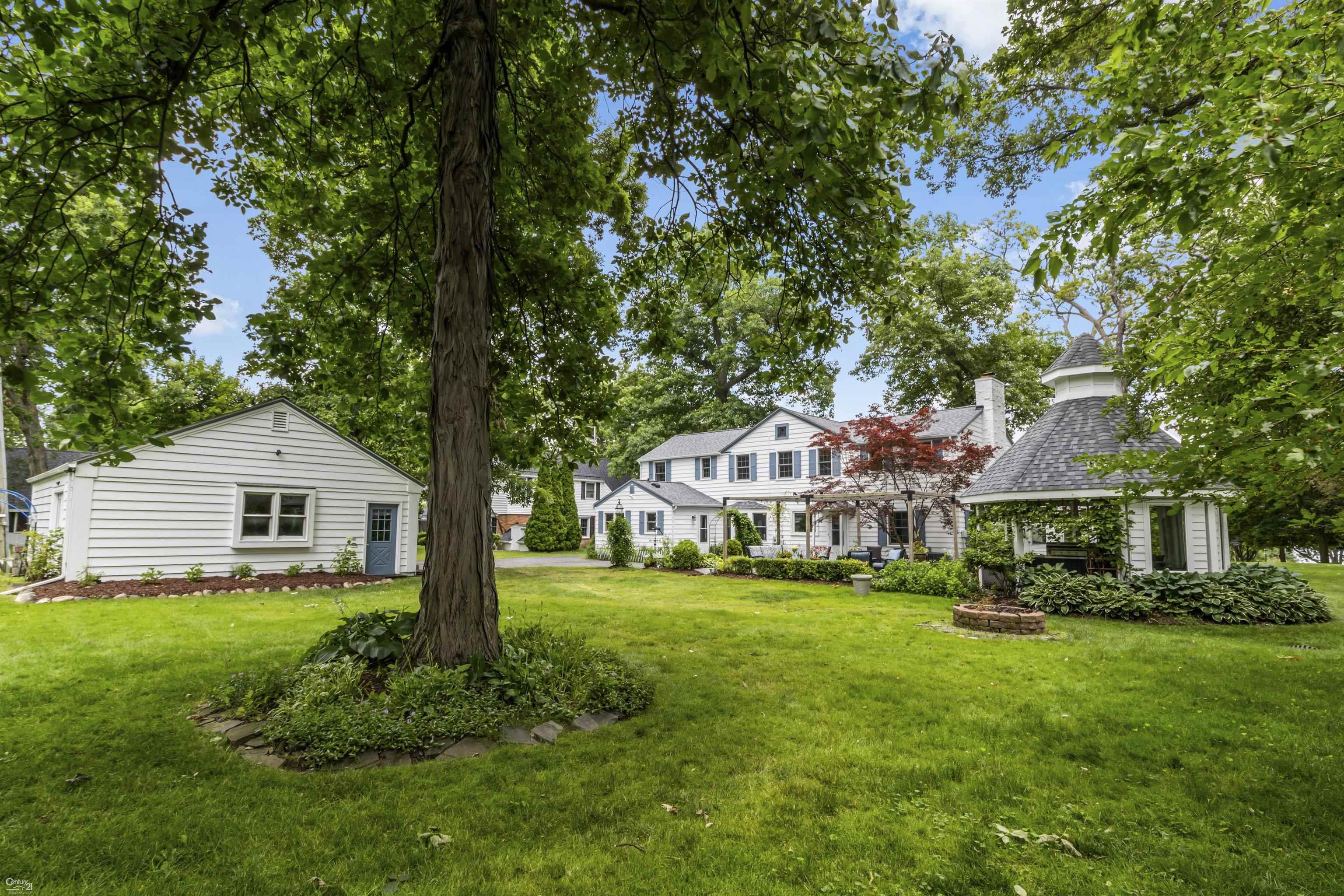 955 North Riverside Avenue St. Clair, MI 48079 - Photo 9 of 43 Gallery Image 9