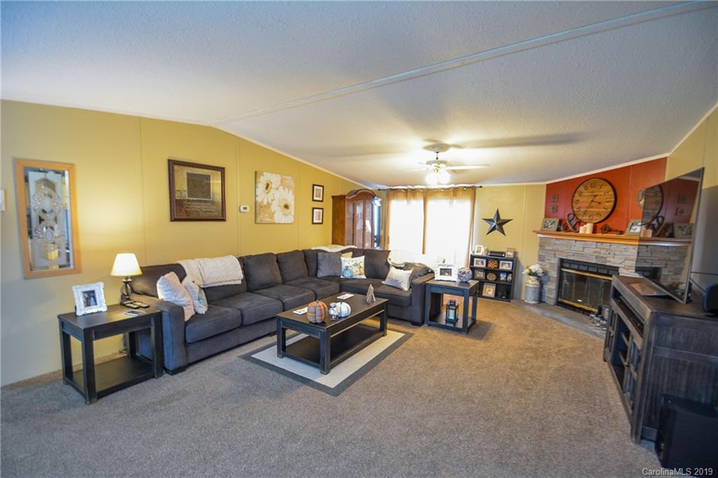 134 Brawley Road Cleveland, NC 27013 - Photo 2 of 31