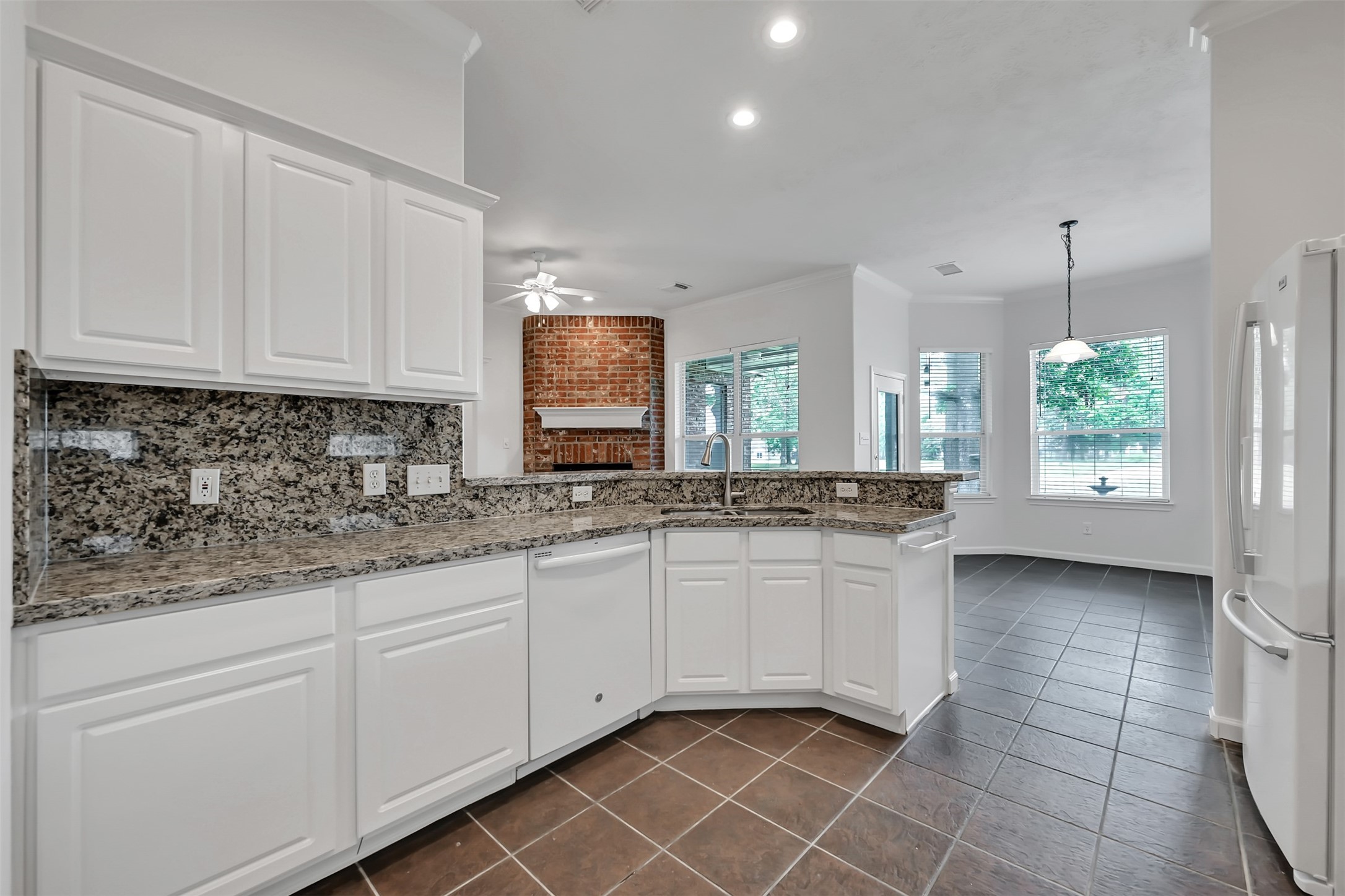 47 Presidio Road Montgomery, TX 77356 - Photo 9 of 35