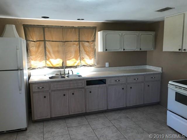 2716 South Ridgewood Avenue Edgewater, FL 32141 - Photo 3 of 8 Gallery Image 3