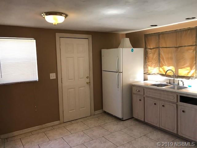 2716 South Ridgewood Avenue Edgewater, FL 32141 - Photo 4 of 8 Gallery Image 4