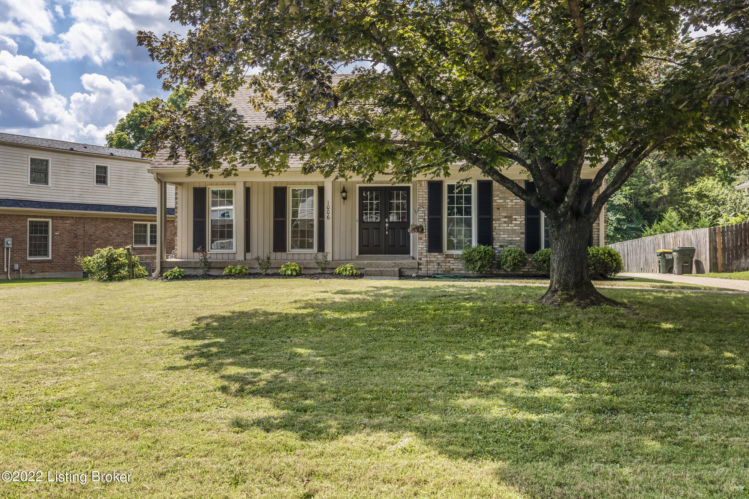 1006 Chesham Road Louisville, KY 40207 - Photo 2 of 42 2-front