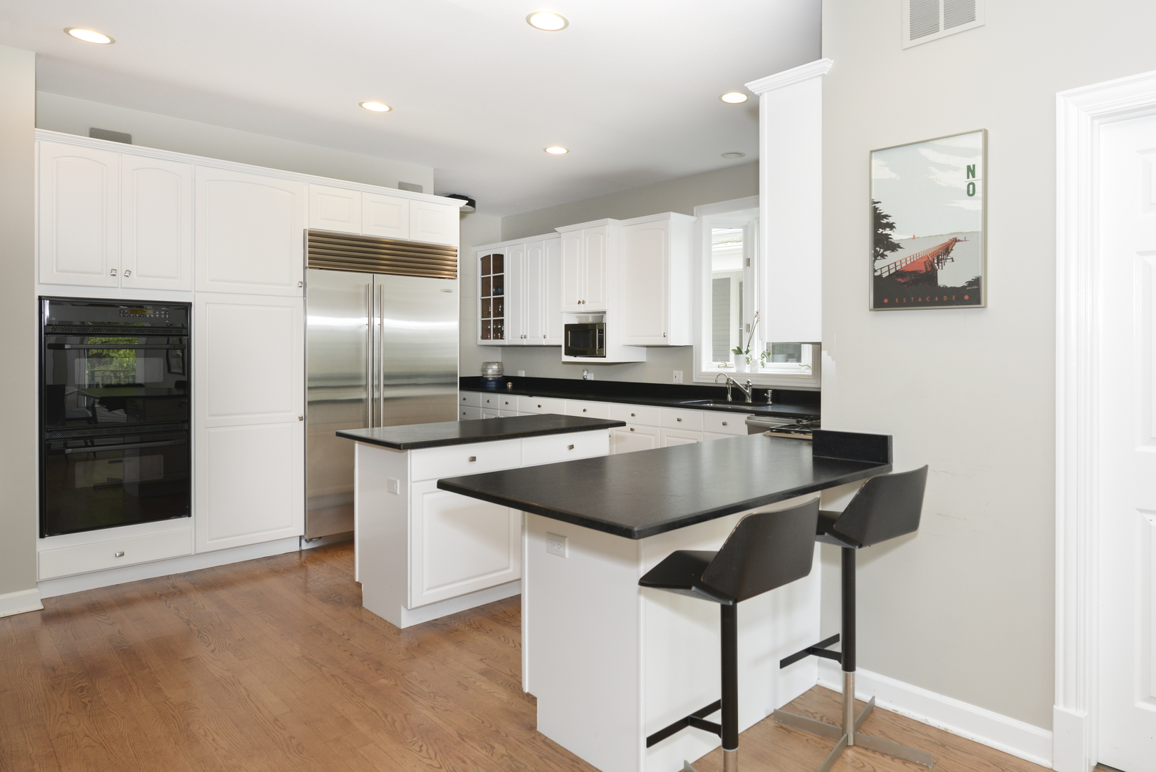 1027 Spruce Street Winnetka, IL 60093 - Photo 7 of 35