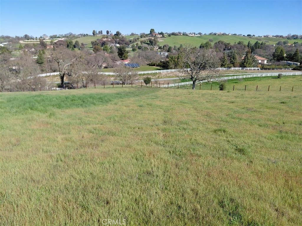1920 Fire Rock Loop Templeton, CA 93465 - Photo 6 of 20 a view of a swimming pool with a mountain