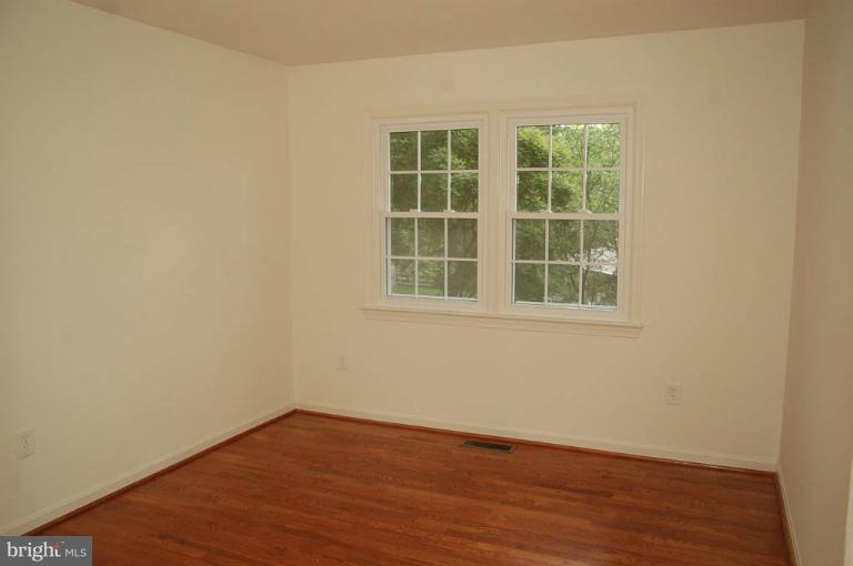 16917 Longdraft Road Gaithersburg, MD 20878 - Photo 12 of 23 Bedroom