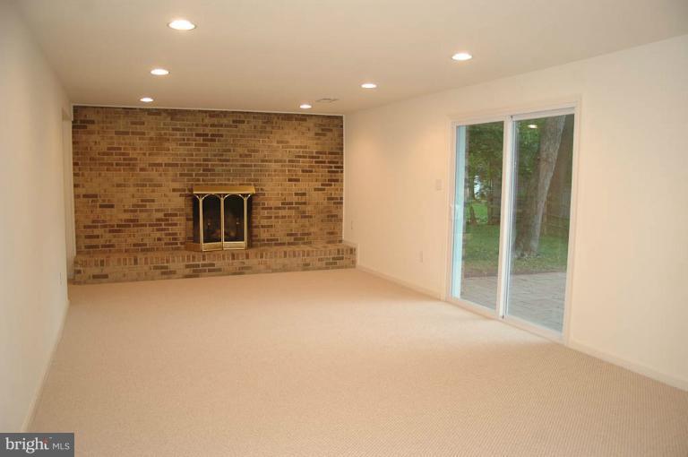 16917 Longdraft Road Gaithersburg, MD 20878 - Photo 18 of 23 Basement