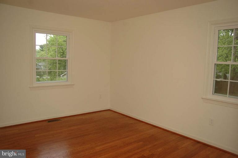 16917 Longdraft Road Gaithersburg, MD 20878 - Photo 20 of 23 Bedroom