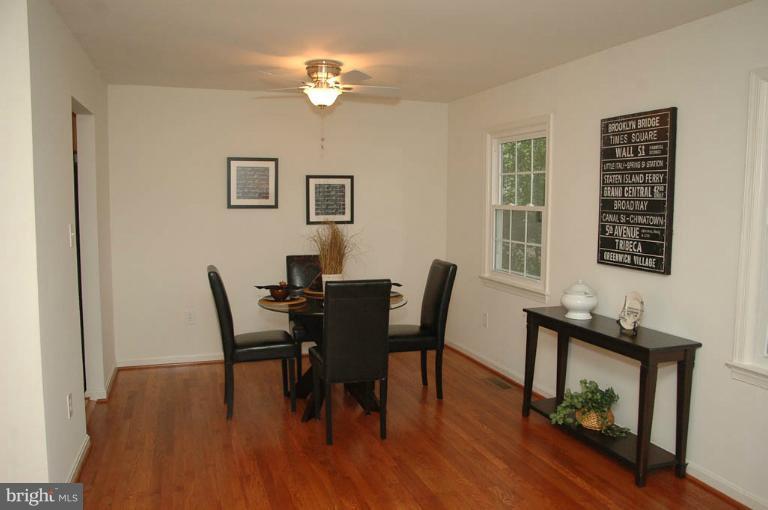 16917 Longdraft Road Gaithersburg, MD 20878 - Photo 3 of 23 Dining Room