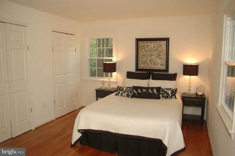 16917 Longdraft Road Gaithersburg, MD 20878 - Photo 5 of 23 Bedroom (Master)
