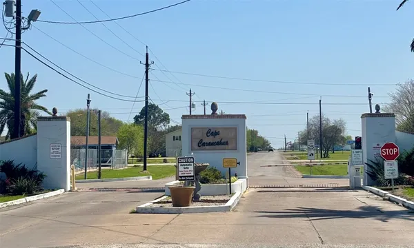 $312,000 | 638 Swallow Drive, Palacios, TX 77465