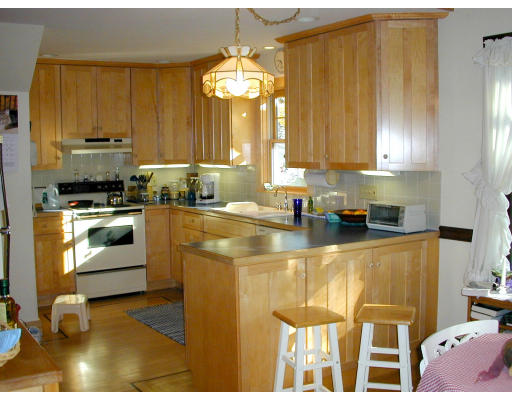 37 Emerson Road Watertown, MA 02472 - Photo 3 of 11 Gallery Image 3