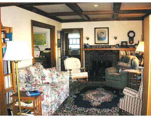 37 Emerson Road Watertown, MA 02472 - Photo 4 of 11 Gallery Image 4