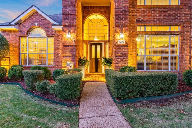 $659,900 | 2424 Kittyhawk Drive, Plano, TX 75025
