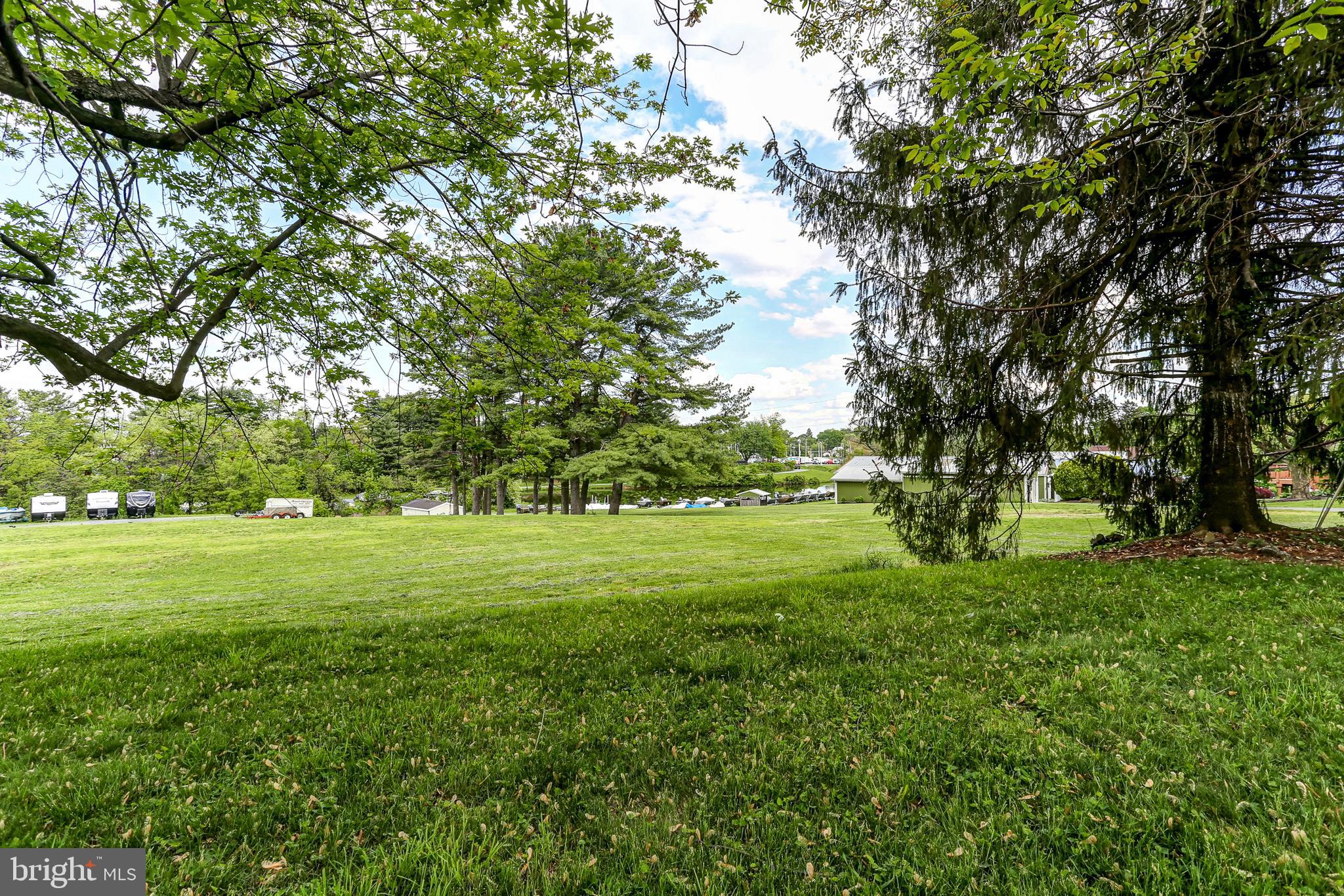 13 Suffolk Road Harrisburg, PA 17112 - Photo 19 of 20 Gallery Image 19