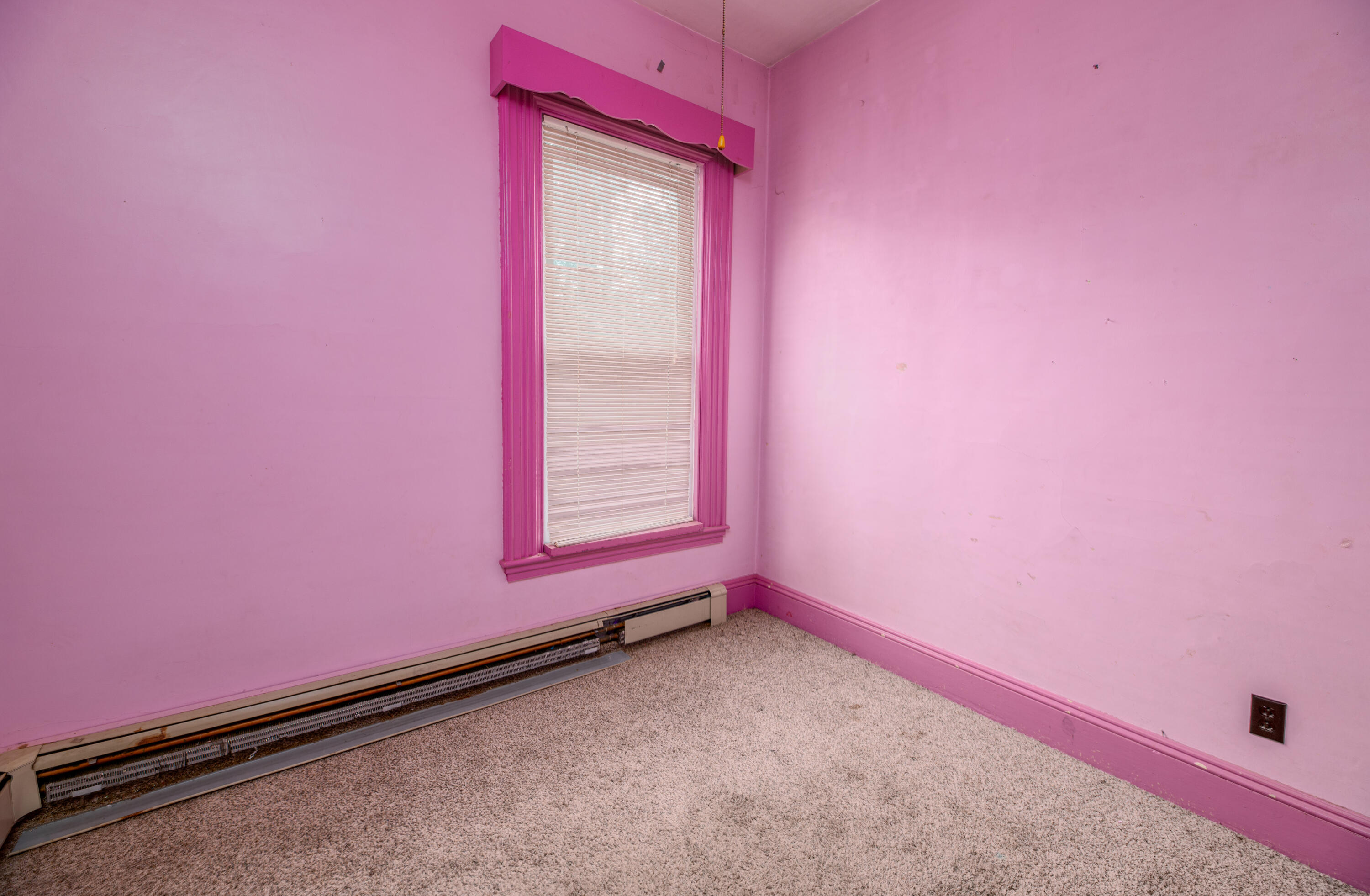 102 Spring Street Gardiner, ME 04345 - Photo 29 of 38 Interior30
