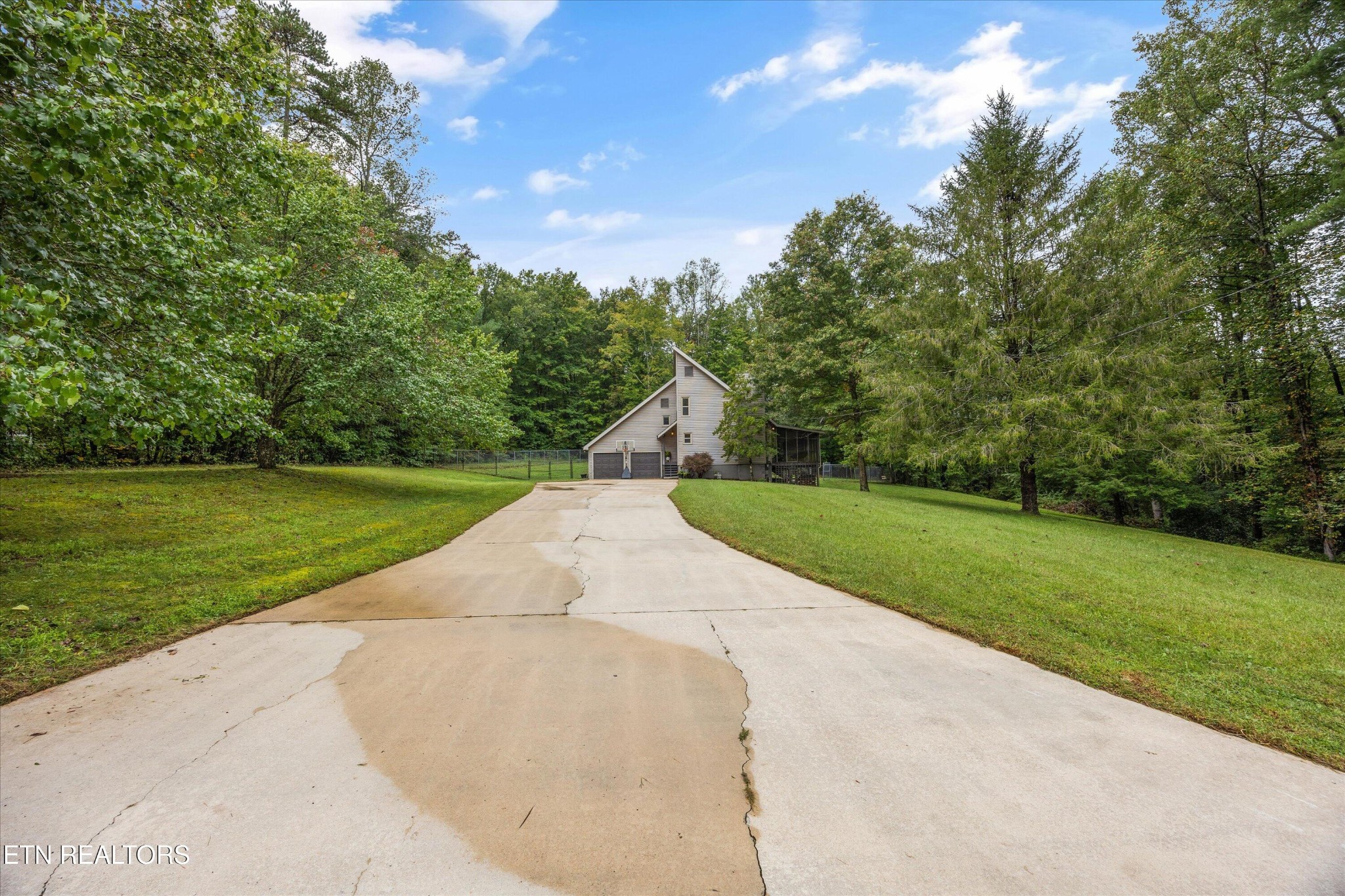 484 HC Smith Drive Oneida, TN 37841 - Photo 33 of 35 a view of a park with large trees