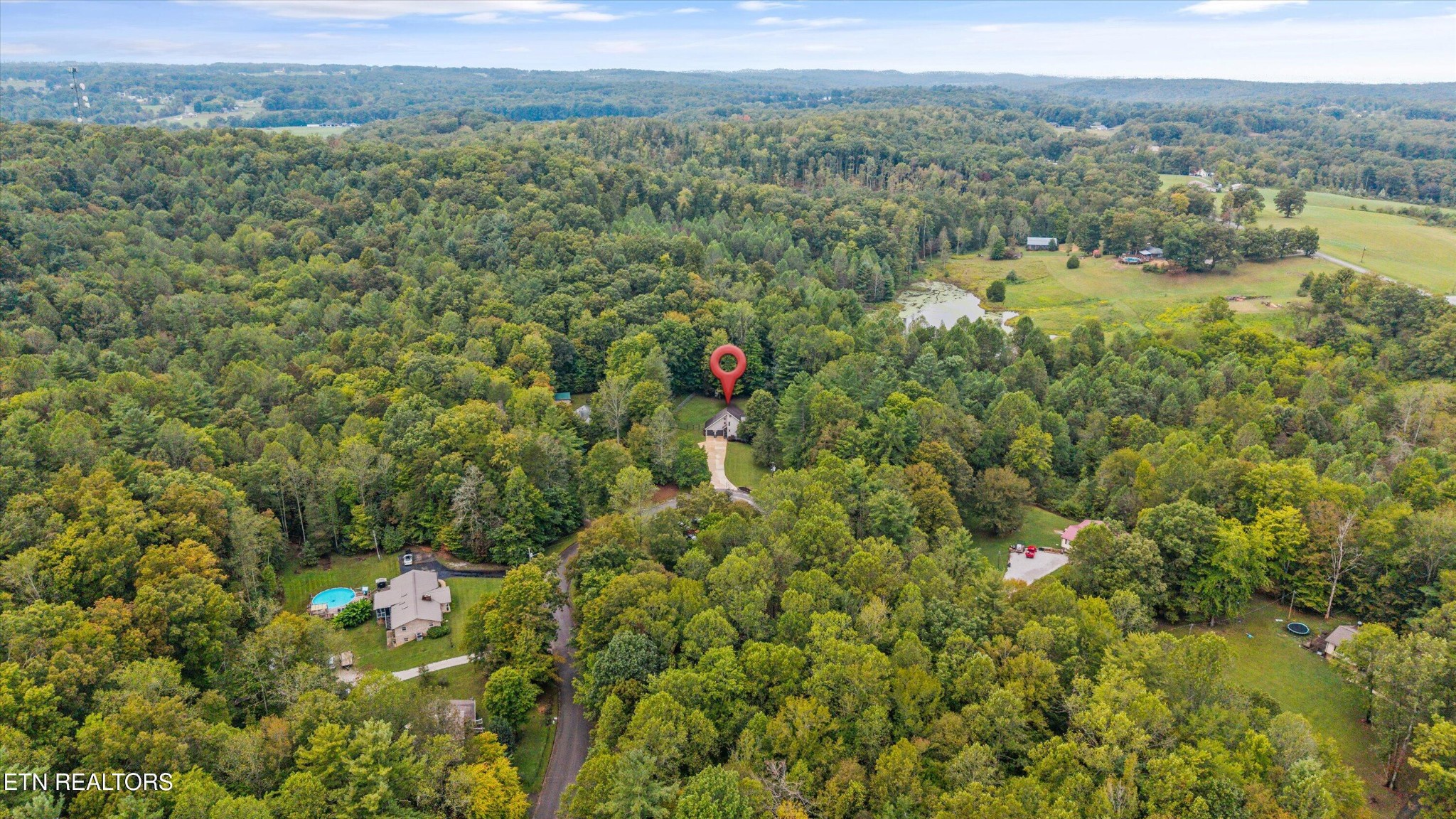 484 HC Smith Drive Oneida, TN 37841 - Photo 34 of 35 a view of a lush green field