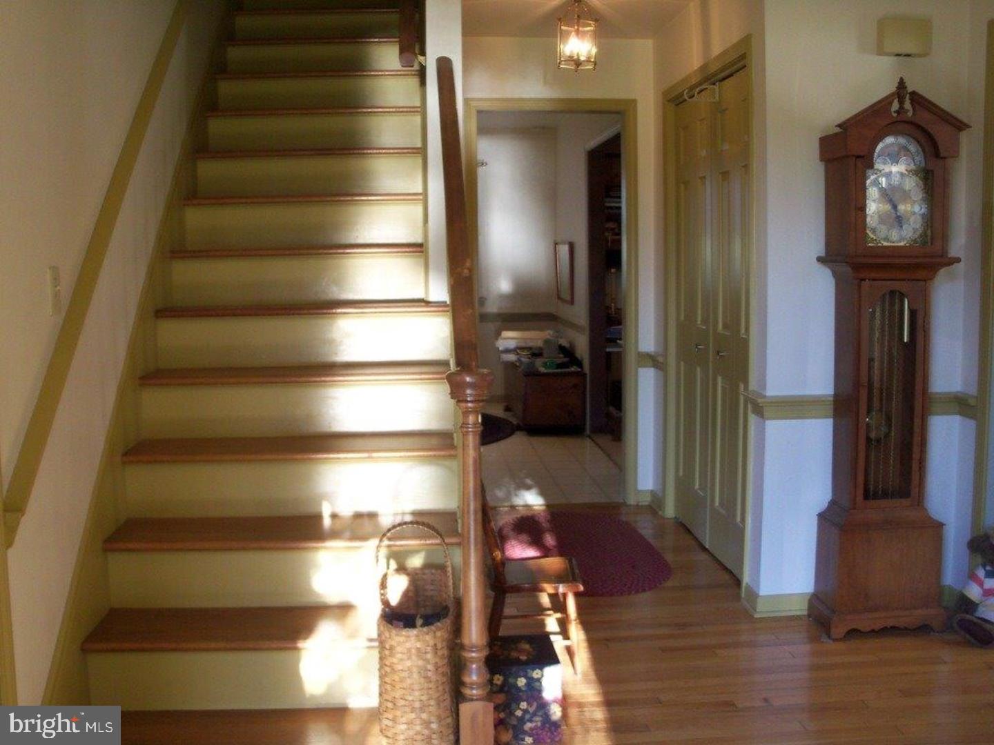 685 Godshall Road Telford, PA 18969 - Photo 6 of 25 Foyer