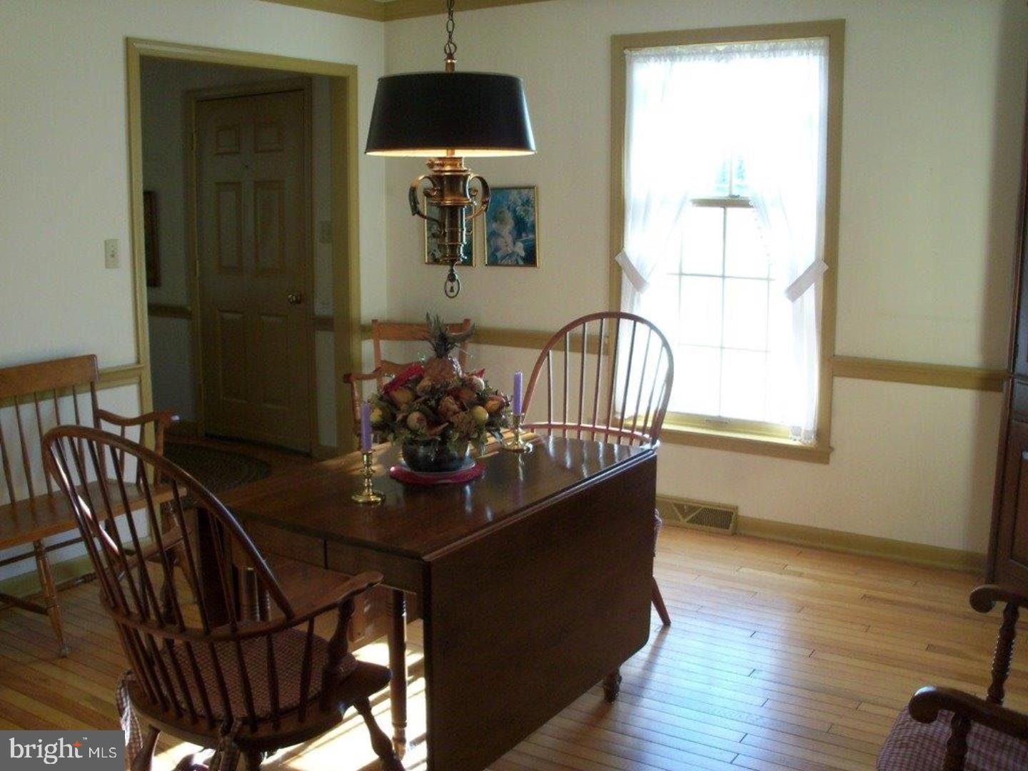 685 Godshall Road Telford, PA 18969 - Photo 9 of 25 Dining Room