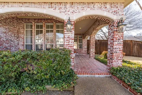$850,000 | 7944 Glade Hill Court, Dallas, TX 75218