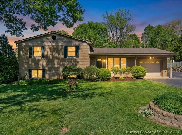 $344,900 | 4013 Scenic Valley Road, Floyds Knobs, IN 47119