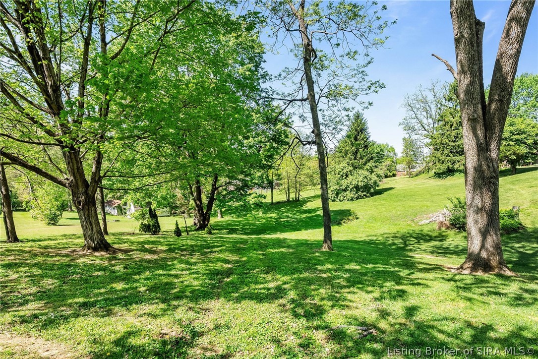 4013 Scenic Valley Road Floyds Knobs, IN 47119 - Photo 2 of 53