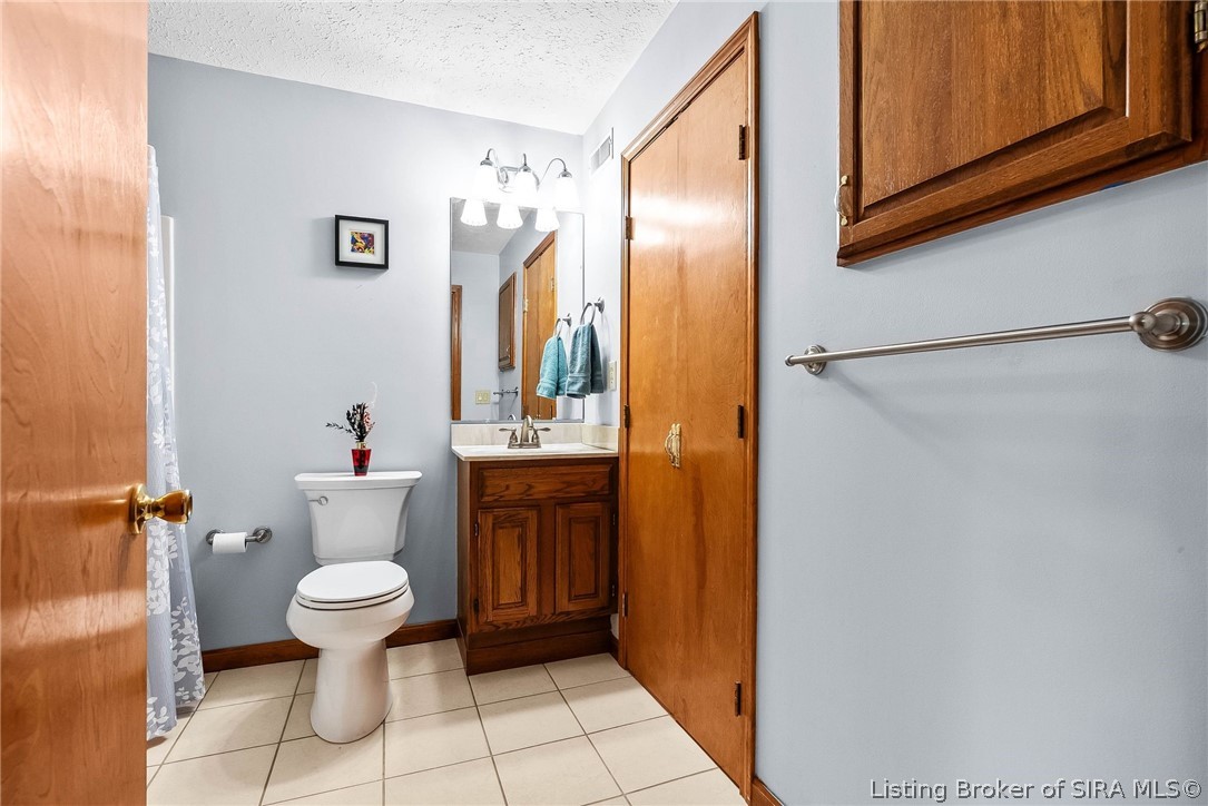 4013 Scenic Valley Road Floyds Knobs, IN 47119 - Photo 31 of 53