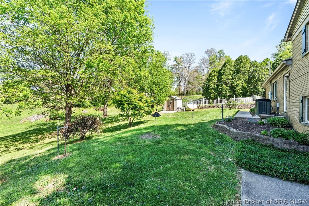 4013 Scenic Valley Road Floyds Knobs, IN 47119 - Photo 43 of 53