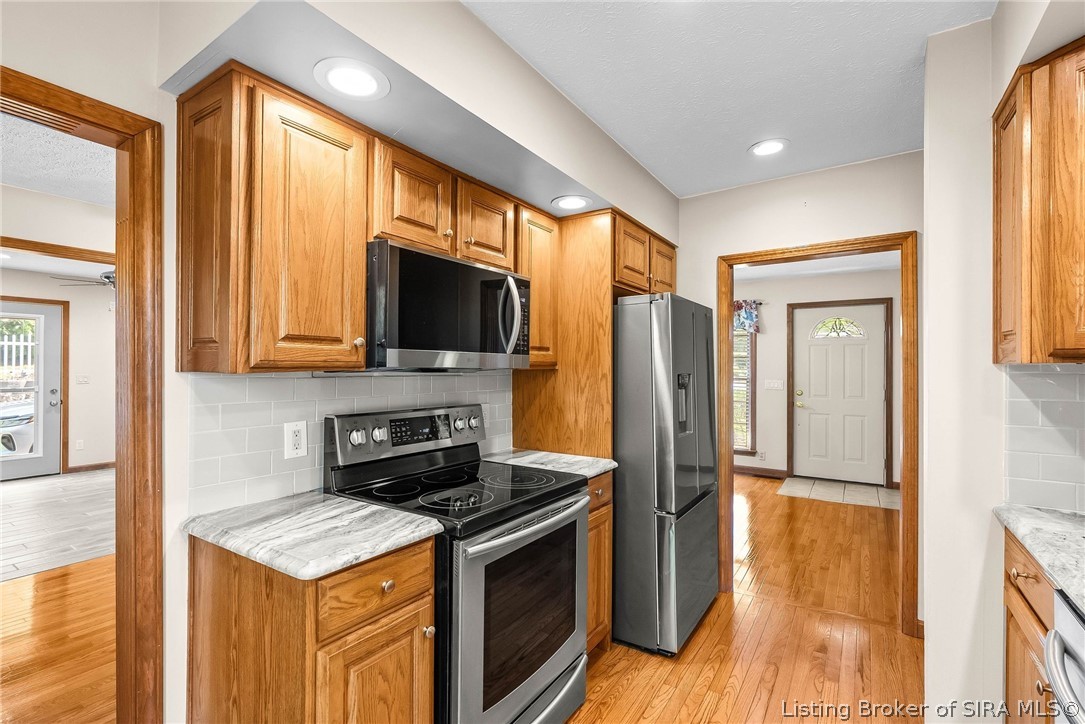 4013 Scenic Valley Road Floyds Knobs, IN 47119 - Photo 10 of 53