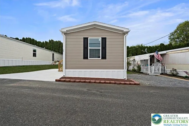 $119,900 | 11 Woodland Lane, Mertztown, PA 19539