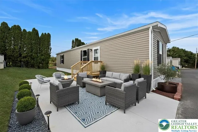 $119,900 | 11 Woodland Lane, Mertztown, PA 19539