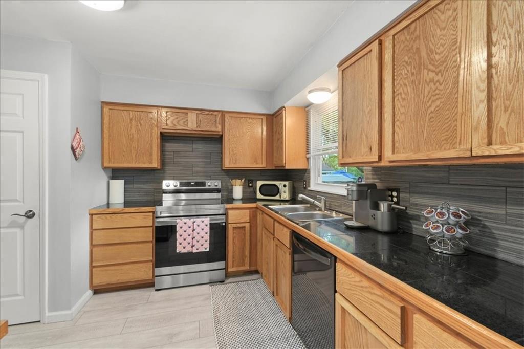 7906 Appleton Avenue Raytown, MO 64138 - Photo 11 of 27