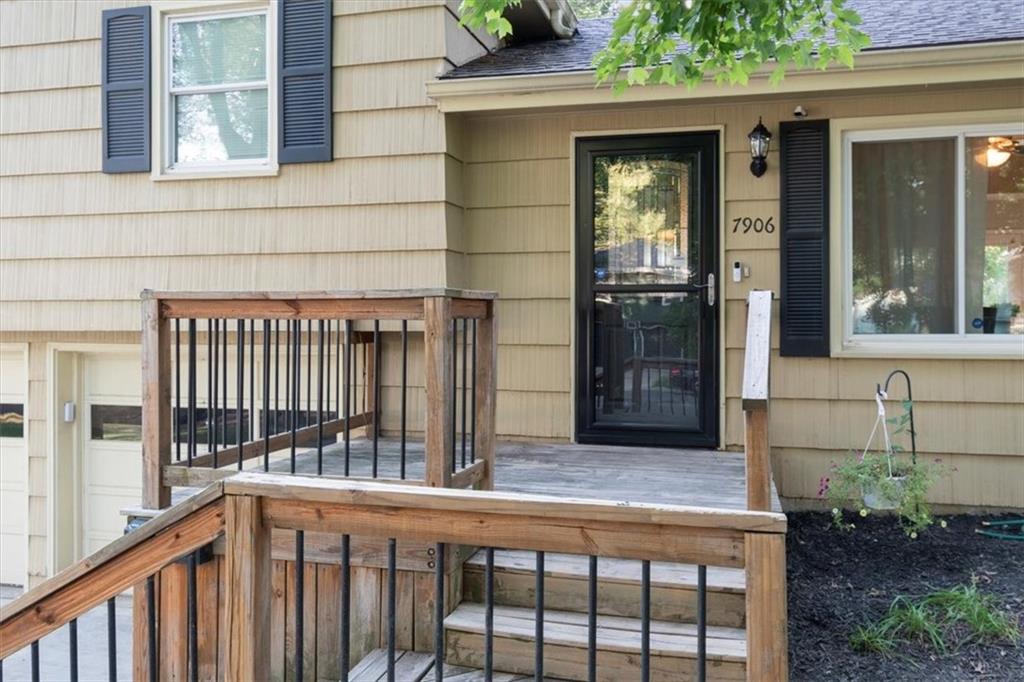 7906 Appleton Avenue Raytown, MO 64138 - Photo 4 of 27