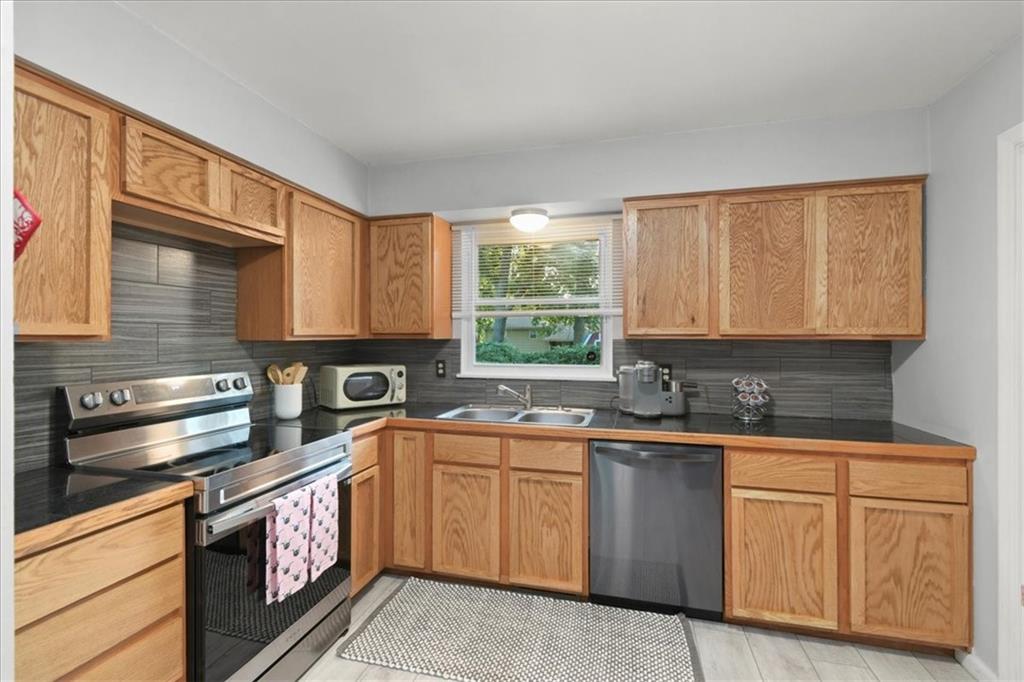 7906 Appleton Avenue Raytown, MO 64138 - Photo 10 of 27