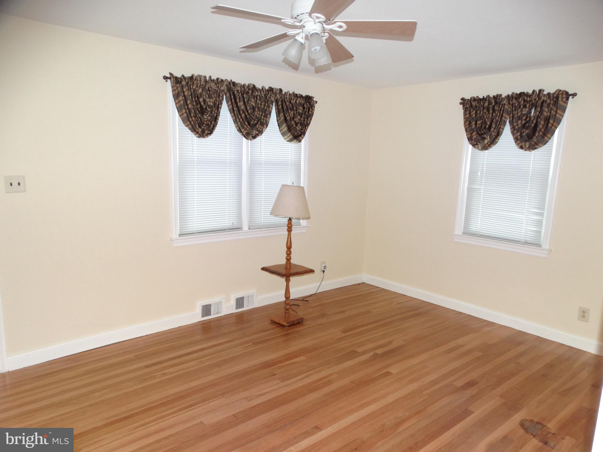 40 Kuser Road Hamilton, NJ 08619 - Photo 11 of 23